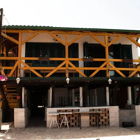 Carda Parce Raja Apartment *